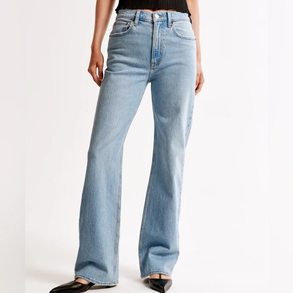 Abercrombie and Fitch 90s Relaxed Jean High‎ Rise 36 medium denim NWT